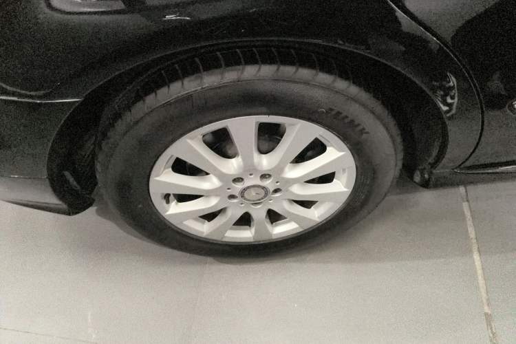 Used Mercedes-Benz R-Class 2017 R 320 4MATIC Business Edition Prestige Model
