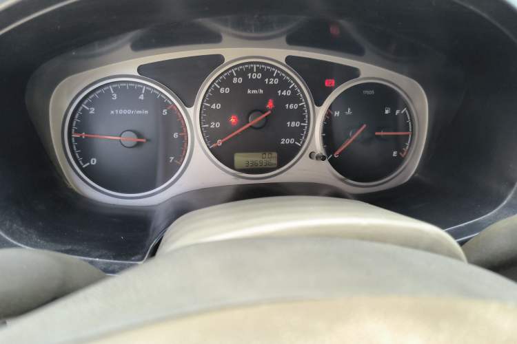 Used Great Wall Wingle 5 2011 2.2L Wealth Edition Two-Wheel Drive Big Double-Cab GW491QE
