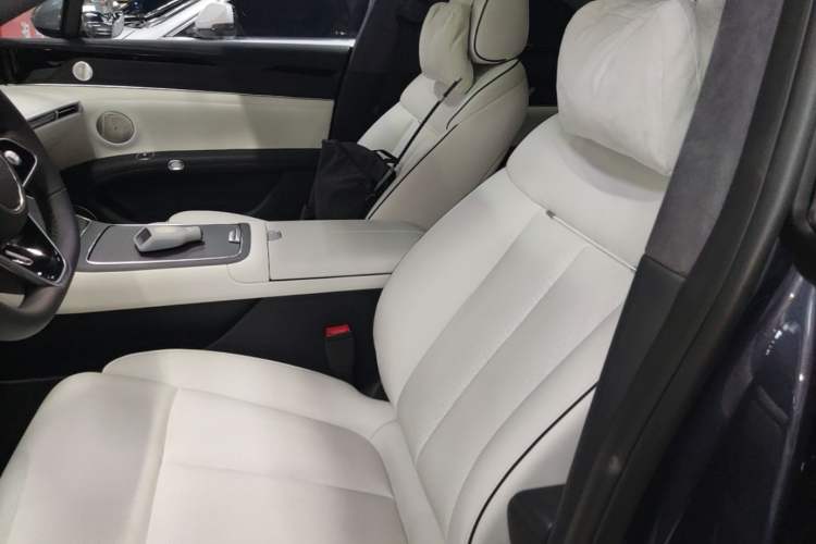 Used Hima Stelato S9 2025 Extended-Range Max Left Front Seat