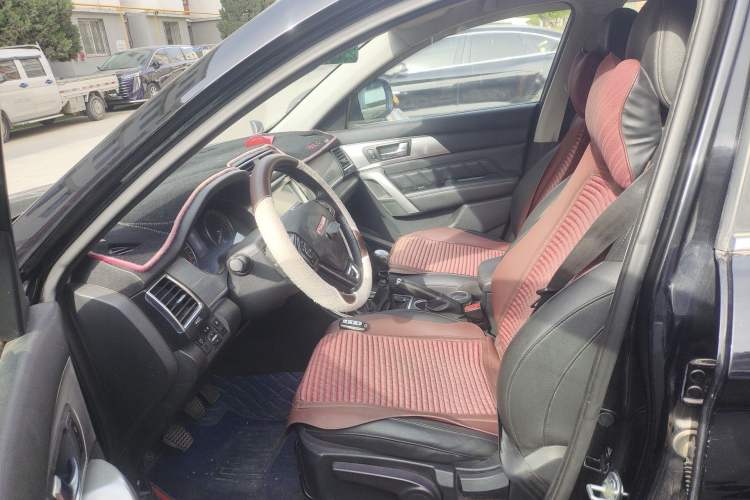 Used Haval H2 2014 1.5T Manual Two-Wheel Drive Elite Edition Left Front Seat