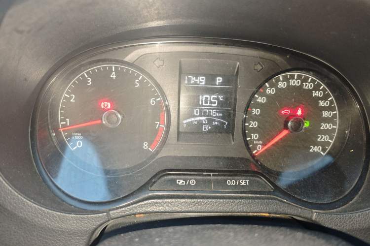 Used Volkswagen Polo 2016 1.4L Cross Polo Automatic Instrument Cluster