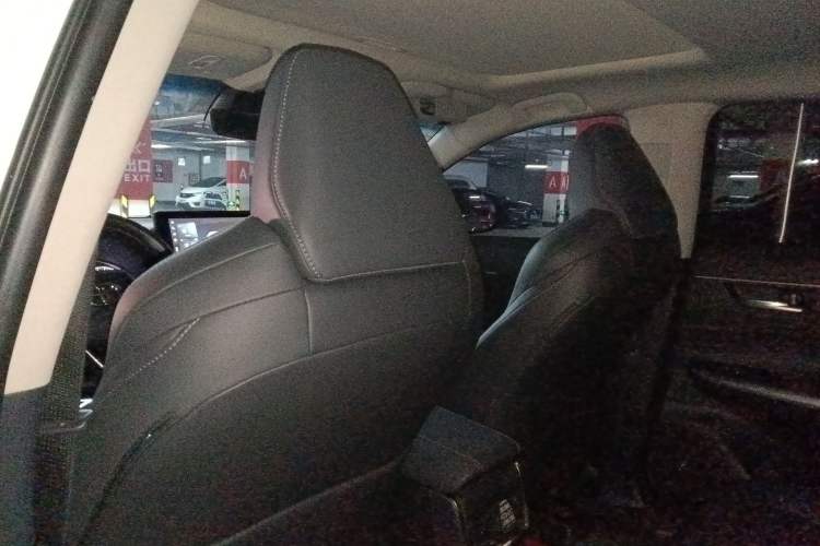 Used Toyota Venza 2023 2.0L CVT Two-Wheel Drive Luxury Edition
