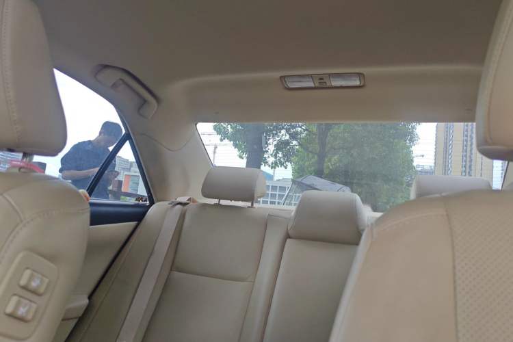 Used Toyota Camry 2015 2.0G Premier Edition Headliner