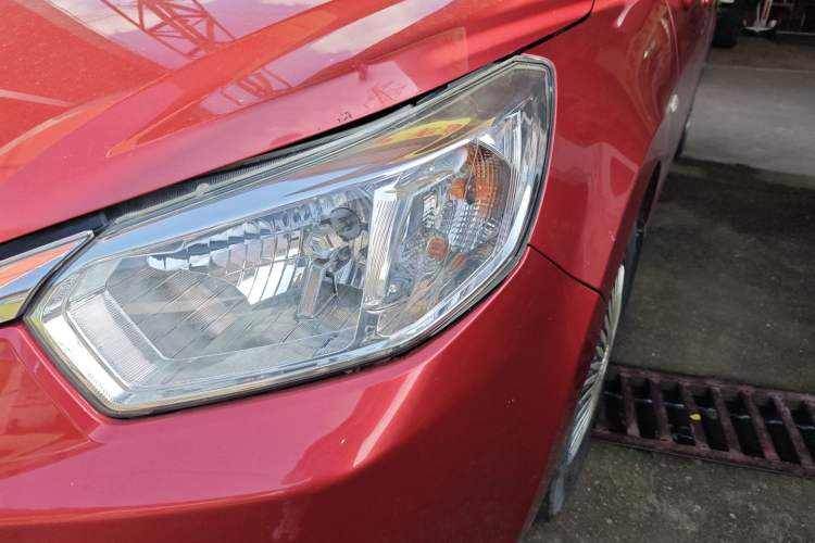 Used Venucia R50 2016 1.6L Automatic Elite Edition
