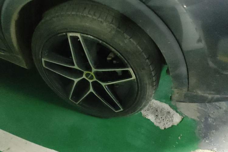 Used Roewe RX5 New Energy 2021 ePLUS National Trend Ronglin Luxury Edition Right Front Wheel Hub