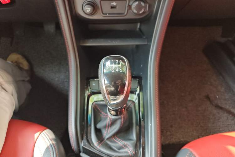 Used JAC Group Refine S3 2017 1.5L Manual Luxury Smart Model Gear Lever