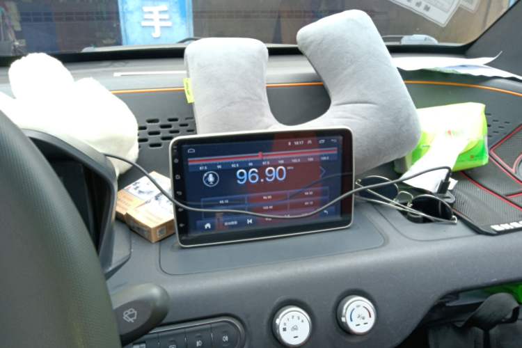 Used Baojun E100 2019 250KM Smart Drive Edition Audio And AC Panel