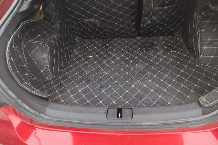 Used MG 6 2017 20T Automatic Trophy Prestige Internet Edition China V Standard Trunk