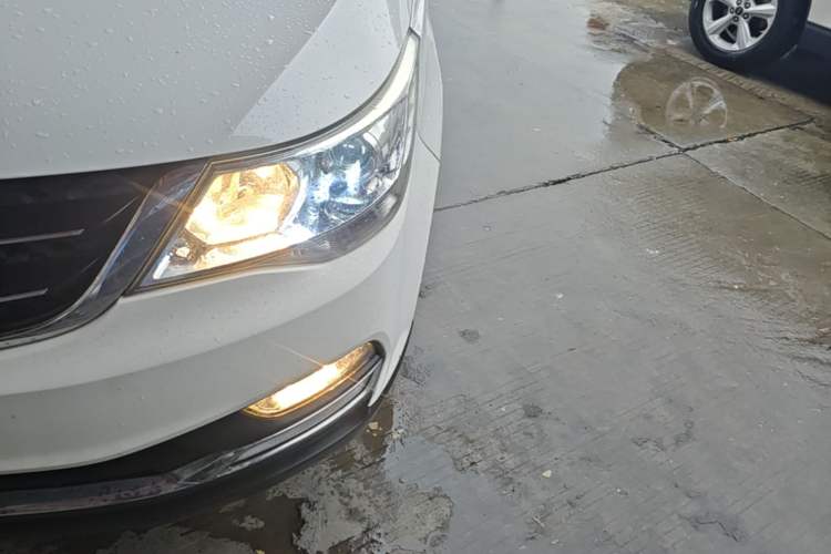 Used Baojun 730 2016 1.8L iAMT Comfort Version 7 Seats