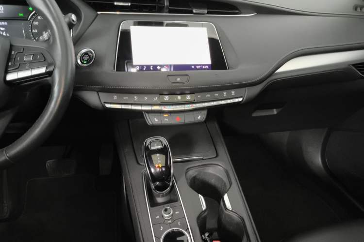 Used Cadillac XT4 2021 28T Two-Wheel Drive Leading Version