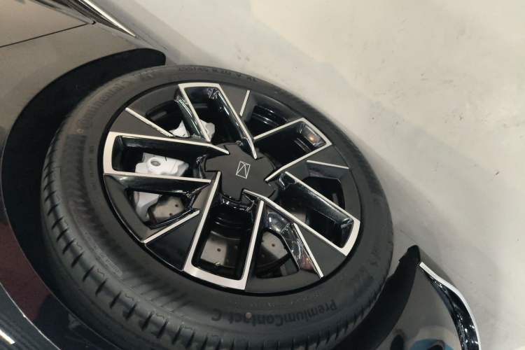 Used Avatr 06 2025 Ultra Pure Electric Edition Left Front Wheel Hub