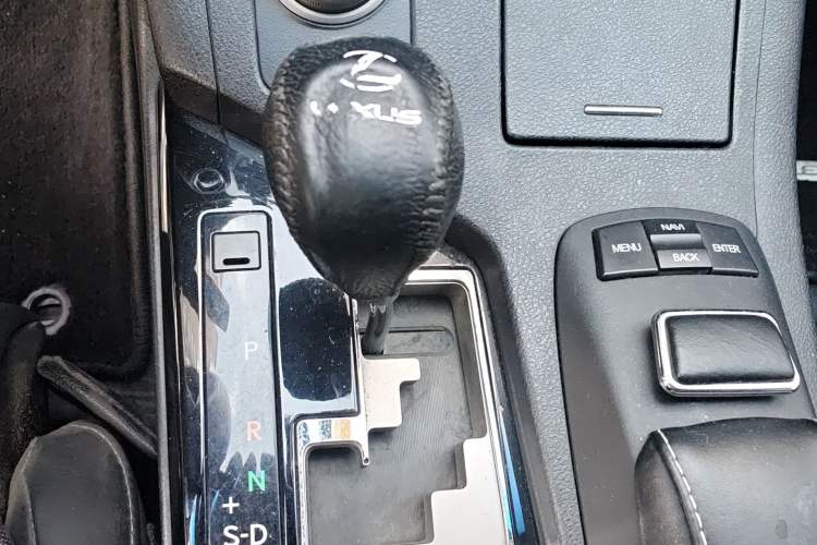 Used Lexus ES 2013 250 Elite Edition Gear Lever