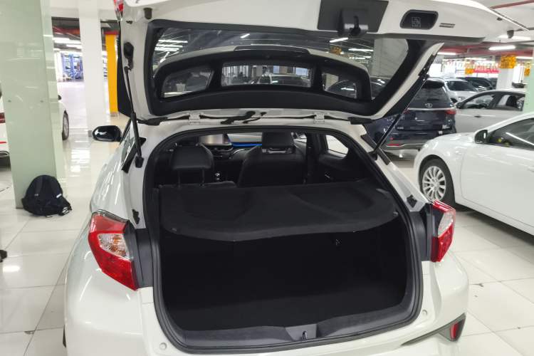 Used Toyota C-HR 2020 2.0L Leading Edition Trunk