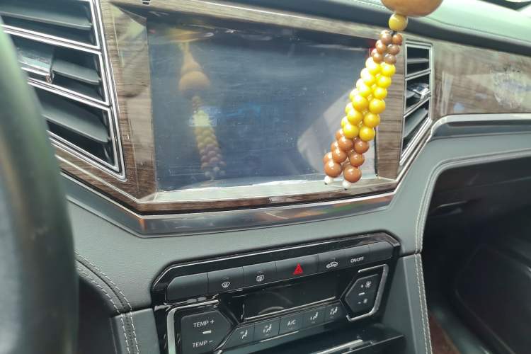 Used Zotye Domy X7 2017 1.8T DCT Prestige Model