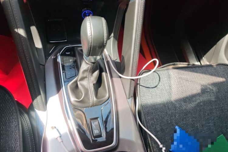 Used Renault Koleos 2017 2.0L Two-Wheel Drive Luxury Edition Gear Lever