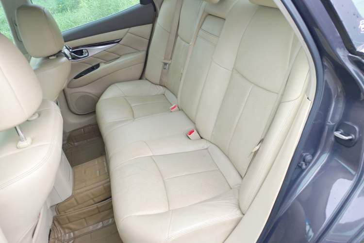 Used Infiniti M Series 2011 M25 Comfort Model Left Rear Seat