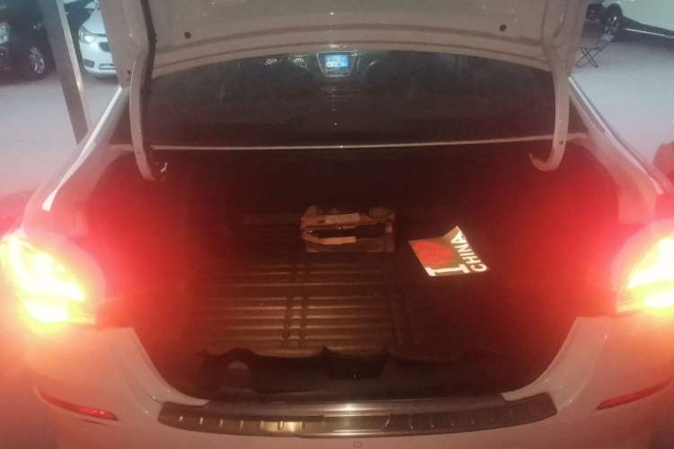 Used Chevrolet Cavalier 2018 320 Manual Xinyue Edition Trunk