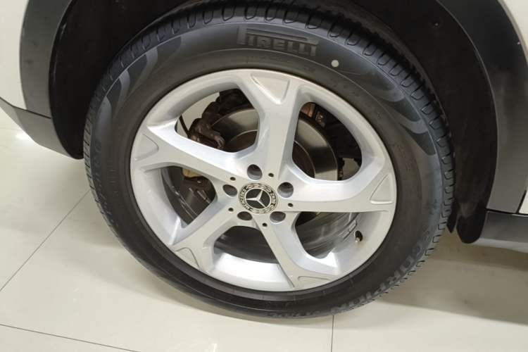 Used Mercedes-Benz GLA 2018 GLA 200 Sport Edition Right Rear Wheel Hub