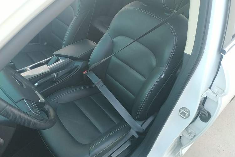 Used Geely Auto Emgrand GL 2018 1.8L Manual Elite Smart Connectivity Version
