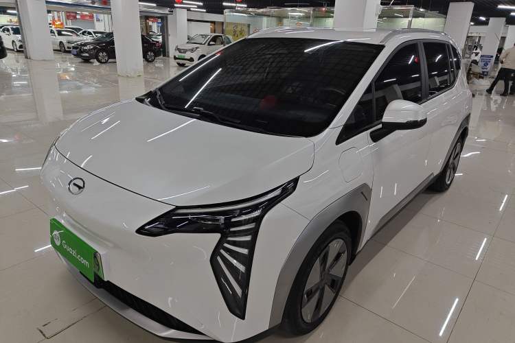 Used AION Y 2023 Younger