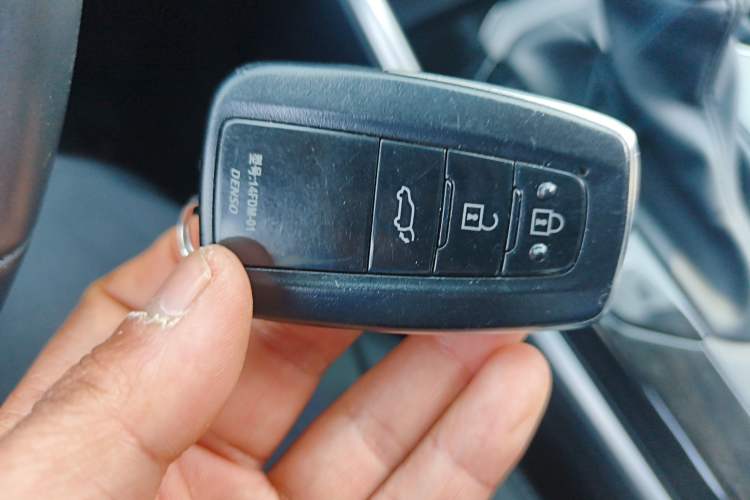 Used Toyota Highlander 2022 380T Four-Wheel Drive Prestige Edition 7-Seater Vehicle Key