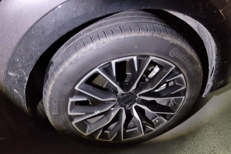 Used Zeekr 7X 2025 100 kWh Long-Range Rear-Wheel Drive with Intelligent Driving Features
