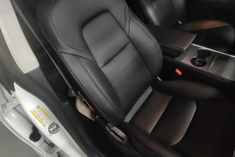 Used Tesla Model Y 2021 Long-Range All-Wheel-Drive Version