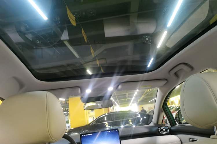 Used AION UT 2025 420 Prestige Edition Headliner