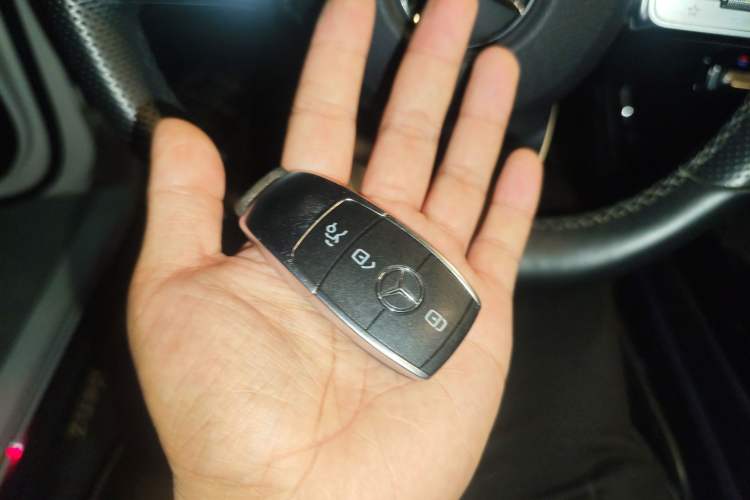 Used Mercedes-Benz A-Class 2020 Restyled A 200 L Sport Sedan Fashion Version
