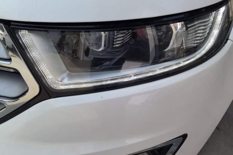 Used Ford Edge 2016 EcoBoost 245 Two-Wheel-Drive Titanium 7-Seater