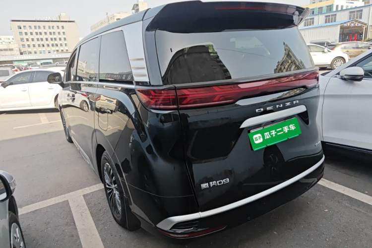 Used Denza D9 2022 DM-i 970 Four-Wheel Drive Flagship Model Rear Left 45 Deg