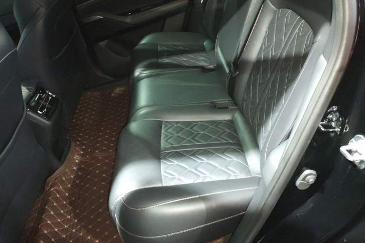 Used Changan UNI-K 2021 2.0T Prestige Edition
