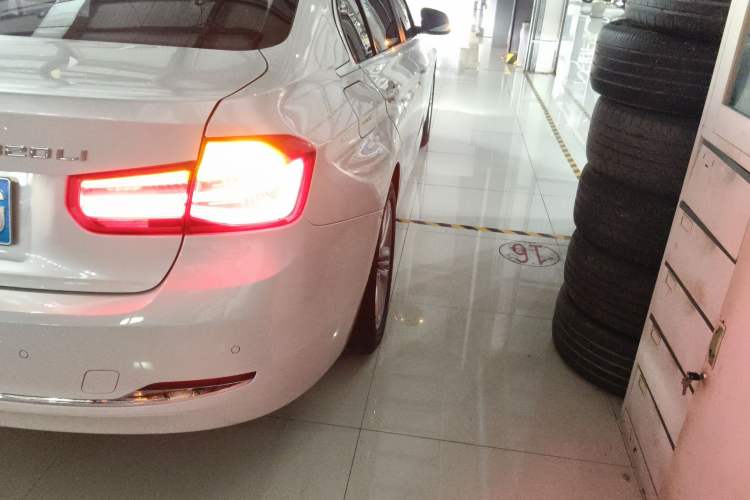 Used BMW 3 Series 2016 320Li Ambition Model