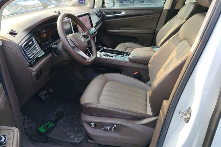 Used Volkswagen Viloran 2024 330TSI Luxury Edition