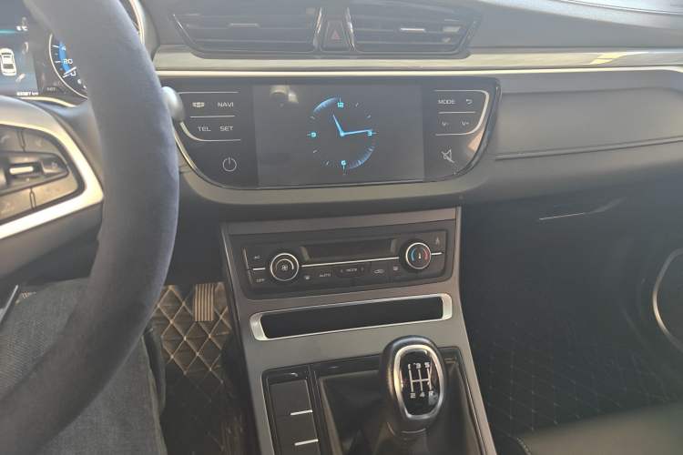 Used Geely Auto Emgrand 2019 Leading Edition 1.5L Manual Luxury Model China VI Standard
