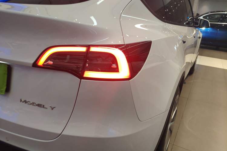 Used Tesla Model Y 2022 Rear-Wheel-Drive Version