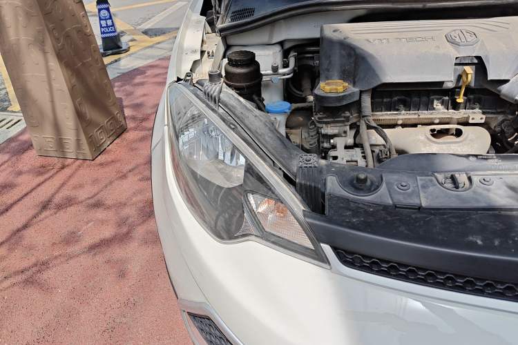 Used MG 3SW 2015 1.5L AMT Elite Model
