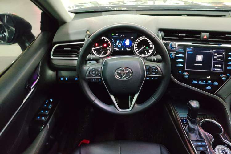 Used Toyota Camry 2018 2.5G Luxury Edition Steering Wheel