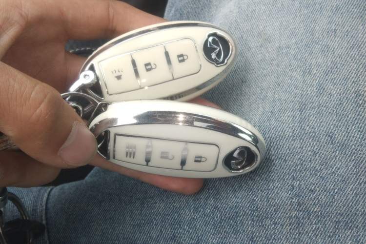 Used Infiniti ESQ 2014 1.6T Dynamic Edition
