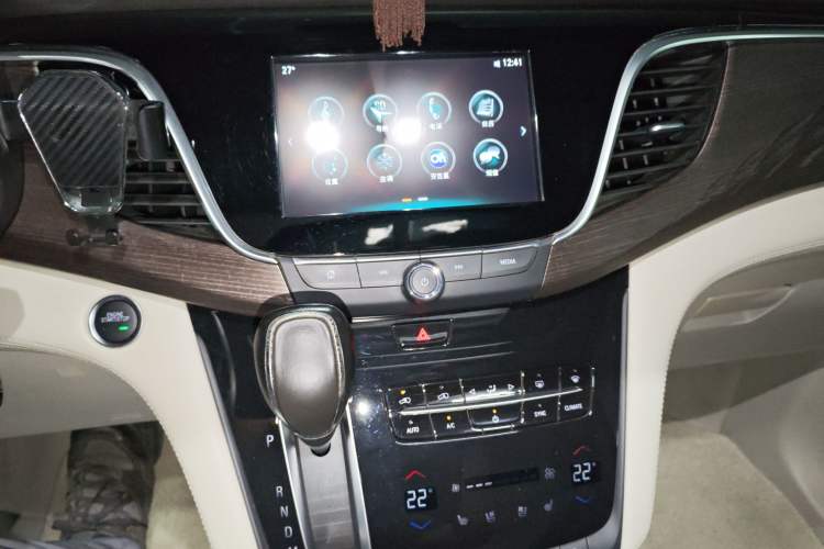 Used Buick GL8 2017 28T Avenir Avia National Emission Standard V
