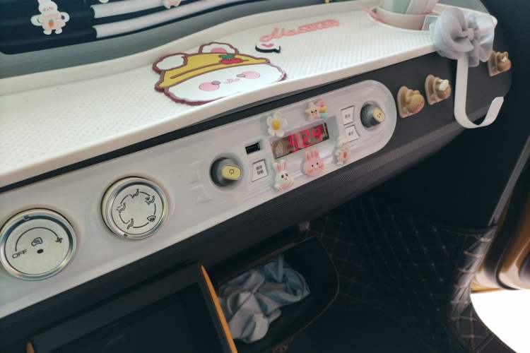 Used Wuling Hongguang MINIEV 2022 Macaron Fashion Model Lithium Iron Phosphate