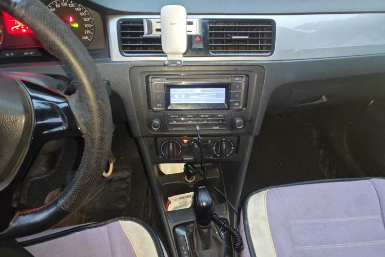 Used Volkswagen Santana 2015 Haval H6 1.6L Automatic Luxury Model
