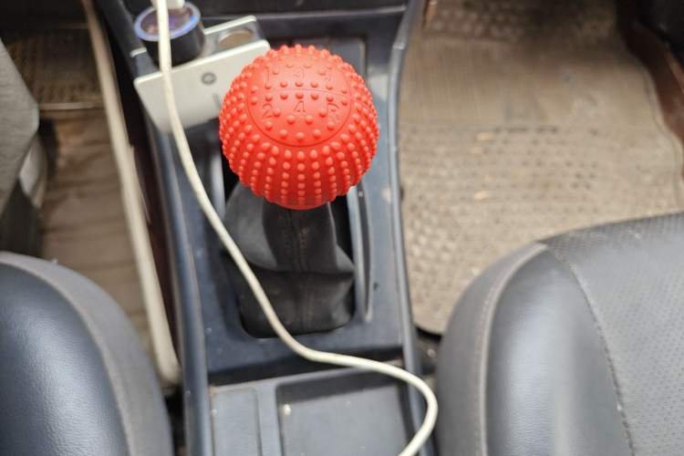 Used BYD F3 2013 Energy-Efficient Model 1.5L Manual Comfort Version Gear Lever