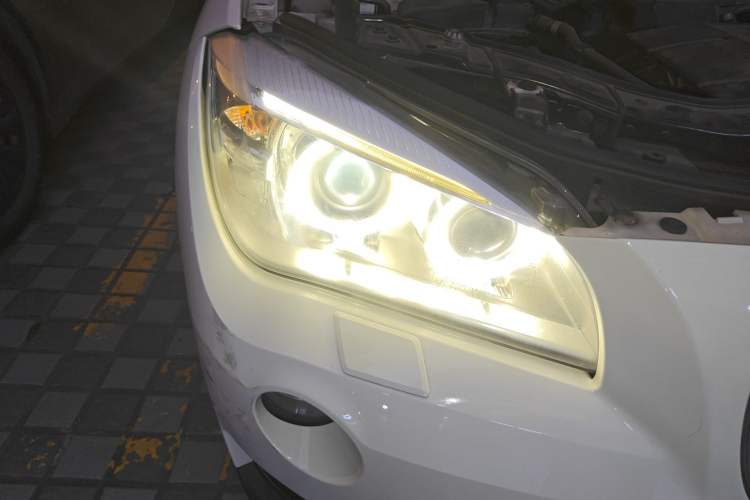 Used BMW X1 2013 sDrive18i Sport Design Package Right Front Headlight