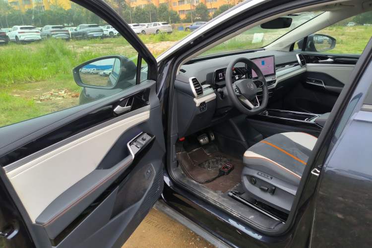 Used Volkswagen ID.6 CROZZ 2022 Long-Range PRO Edition
