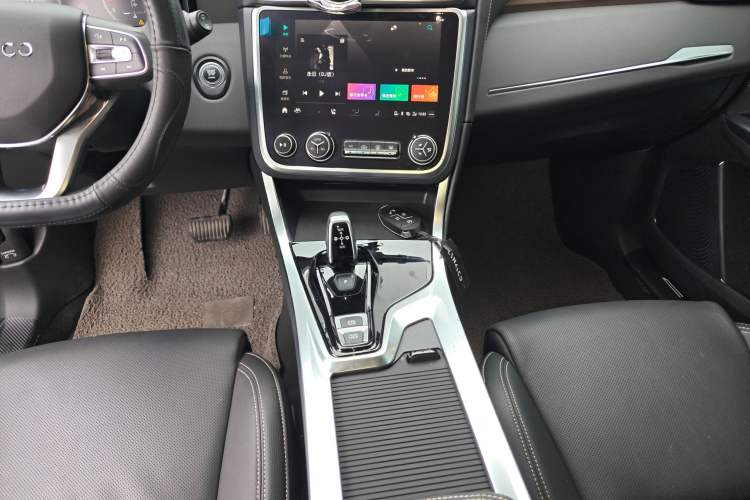 Used Lynk & Co 01 2019 2.0T Two-Wheel-Drive Pro Version China VI Standard Gear Lever