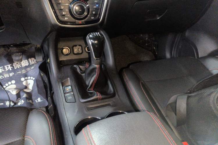 Used CHANGAN CS75 2016 2.0L Manual Luxury Version China IV Standard Gear Lever