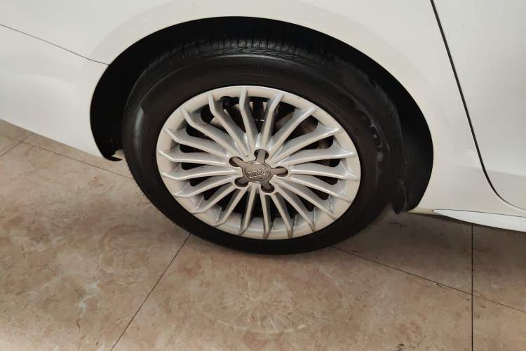 Used Audi A4L 2015 35 TFSI Automatic Comfort Model Exterior 5