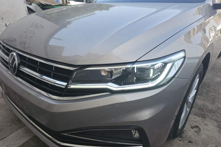 Used Volkswagen Bora 2021 1.5L Automatic Comfort Smart Connect Edition Left Front Headlight