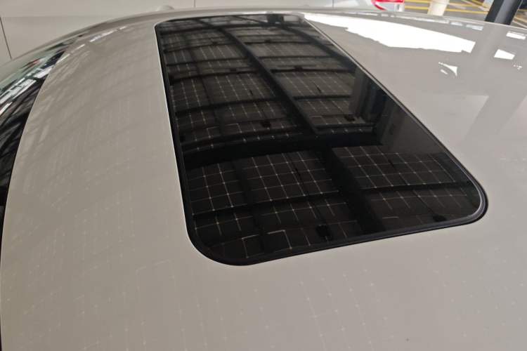 Used Skoda Rapid Spaceback 2016 Revised 1.6L Automatic Chuanxing Version Roof